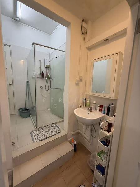4 Jalan Lada Puteh, , Room Rental, 200 sqft, Terraced House For Rent, by Perline Chua, 500245168 - Bathroom - PropertyGuru.com.sg