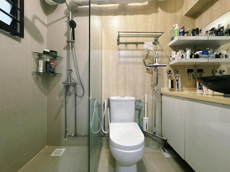 648A Jurong West Street 61, 648A Jurong West Street 61, Boon Lay / Jurong / Tuas, 3 Bedrooms, 1,184 sqft, HDB Flat For Sale, by Lean Cheong, 500245171 - Bathroom - PropertyGuru.com.sg