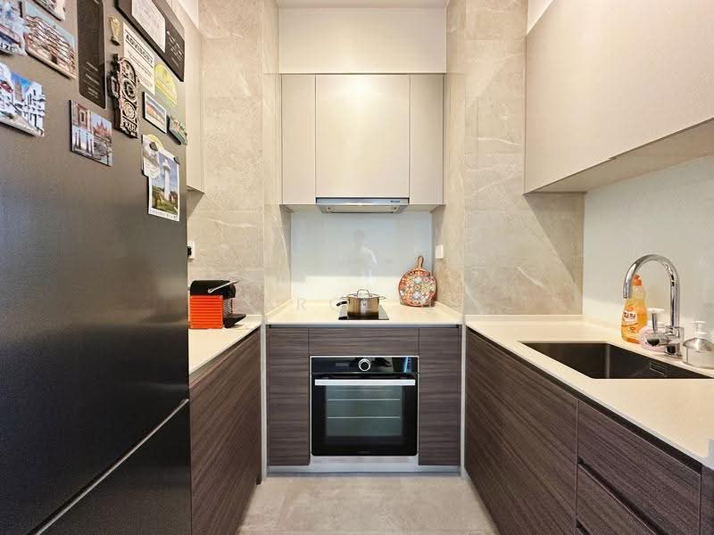 Stirling Residences, 21 Stirling Road, 2 Bedrooms, 635 sqft, Condominium For Sale, by Carol He, 500245177 - Kitchen - PropertyGuru.com.sg