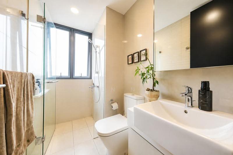 Thomson Three, 21 Bright Hill Drive, Ang Mo Kio / Bishan / Thomson, 3 Bedrooms, 1,044 sqft, Condominium For Sale, by Karen Neo, 500245190 - Bathroom - PropertyGuru.com.sg