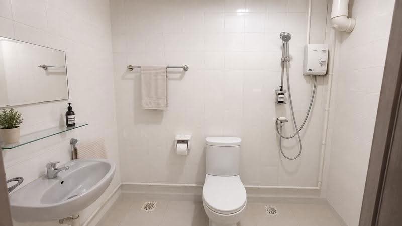 540 Jelapang Road, 540 Jelapang Road, 3 Bedrooms, 1,291 sqft, HDB Flat For Sale, by Brendan Wong, 500245192 - Bathroom - PropertyGuru.com.sg