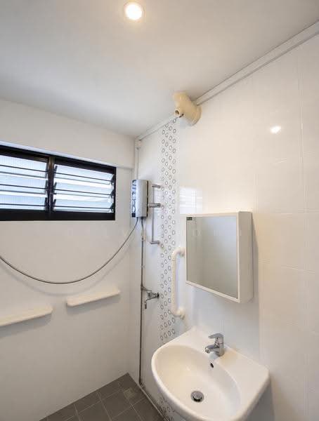 175 Yishun Avenue 7, 175 Yishun Avenue 7, Sembawang / Yishun, 3 Bedrooms, 1,119 sqft, HDB Flat For Sale, by Delvin Ong, 500245205 - Bathroom - PropertyGuru.com.sg