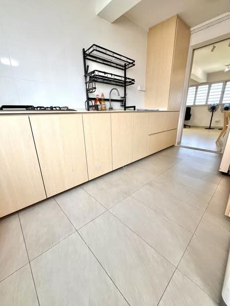 8 Holland Avenue, 8 Holland Avenue, Tanglin / Holland / Bukit Timah, 3 Bedrooms, 882 sqft, HDB Flat For Sale, by Lim Y X, 500245208 - Kitchen - PropertyGuru.com.sg