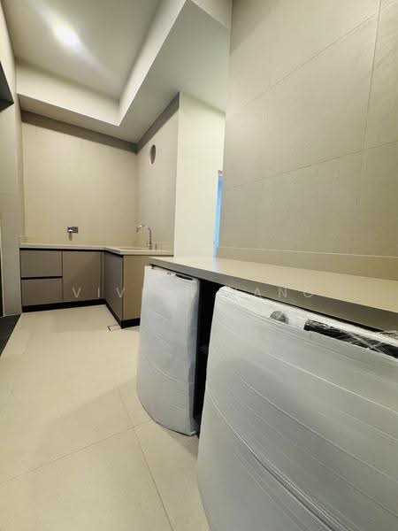 Villas @ Greenbank Park, 50 Greenbank Park, Clementi Park / Upper Bukit Timah, 5 Bedrooms, 5,436 sqft, Semi-Detached House For Sale, by Vivian Yang, 500245210 - Kitchen - PropertyGuru.com.sg