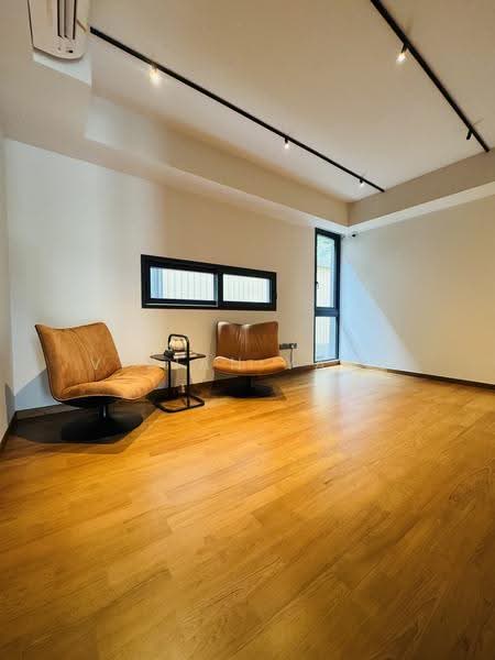 Villas @ Greenbank Park, 50 Greenbank Park, Clementi Park / Upper Bukit Timah, 5 Bedrooms, 5,436 sqft, Semi-Detached House For Sale, by Vivian Yang, 500245210 - Living Room - PropertyGuru.com.sg