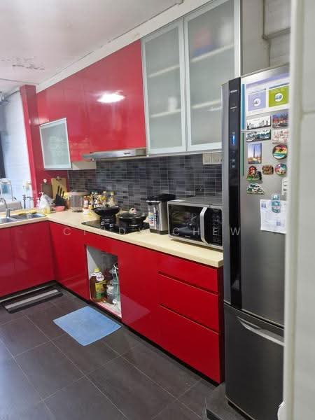 296 Tampines Street 22, 296 Tampines Street 22, Pasir Ris / Tampines, Room Rental, 150 sqft, HDB Flat For Rent, by Cindy Chew, 500245223 - Kitchen - PropertyGuru.com.sg