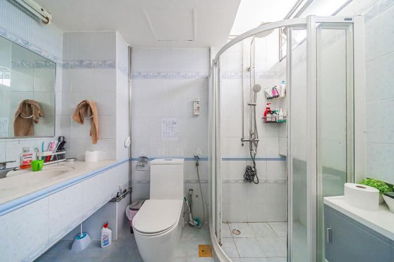 Mandarin Gardens, 1 Siglap Road, 3 Bedrooms, 1,528 sqft, Condominium For Sale, by Johanna Chow, 500245232 - Bathroom - PropertyGuru.com.sg