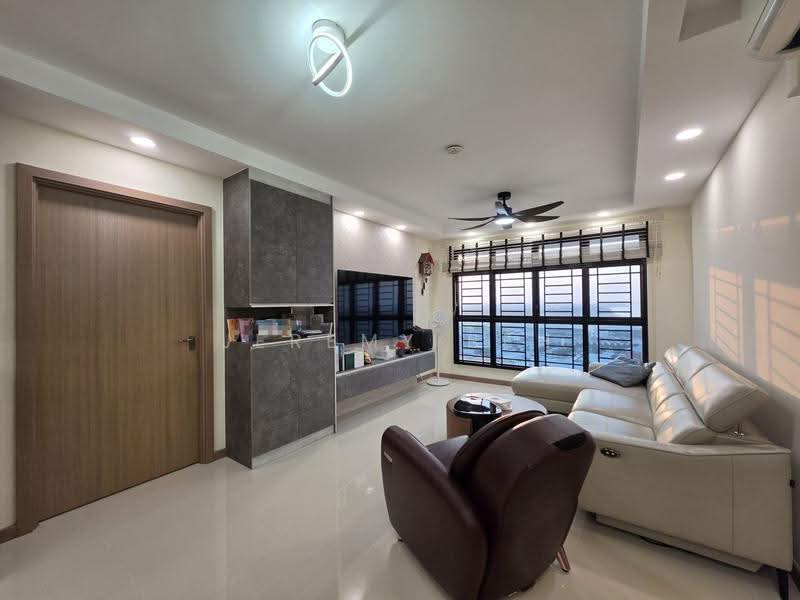 415A Northshore Drive, 415A Northshore Drive, 4 Bedrooms, 1,206 sqft, HDB Flat For Sale, by Jeremy Peh, 500245233 - Living Room - PropertyGuru.com.sg