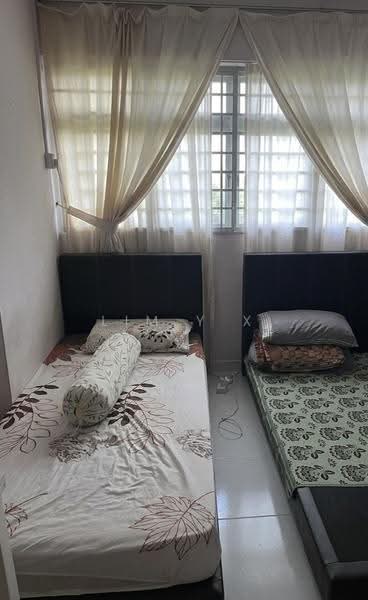 98 Bedok North Avenue 4, 98 Bedok North Avenue 4, Bedok / Upper East Coast, 3 Bedrooms, 1,291 sqft, HDB Flat For Sale, by Lim Y X, 500245238 - Bedroom - PropertyGuru.com.sg
