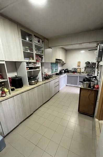 98 Bedok North Avenue 4, 98 Bedok North Avenue 4, Bedok / Upper East Coast, 3 Bedrooms, 1,291 sqft, HDB Flat For Sale, by Lim Y X, 500245238 - Kitchen - PropertyGuru.com.sg