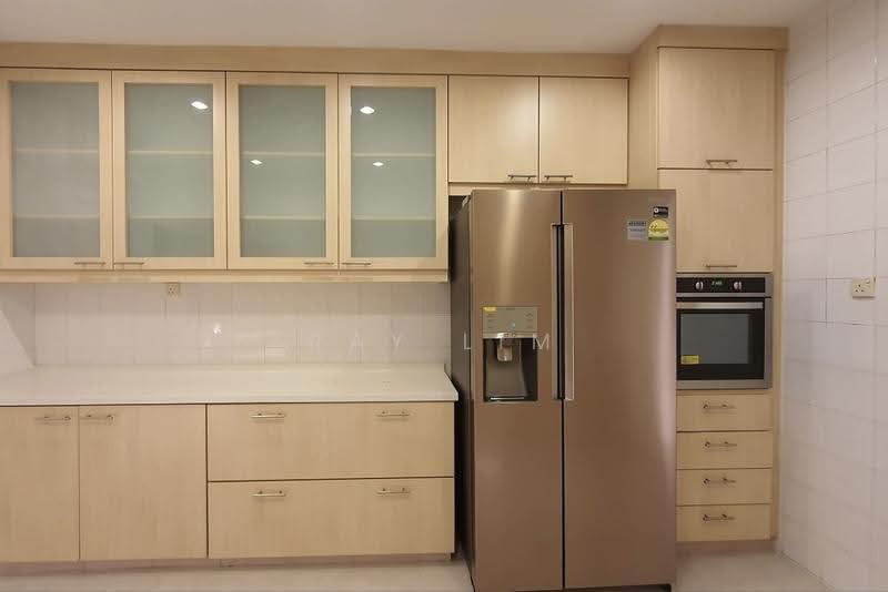Leonie Condotel, 2 Leonie Hill Road, 4 Bedrooms, 2,769 sqft, Condominium For Rent, by Ray Lim, 500245241 - Kitchen - PropertyGuru.com.sg