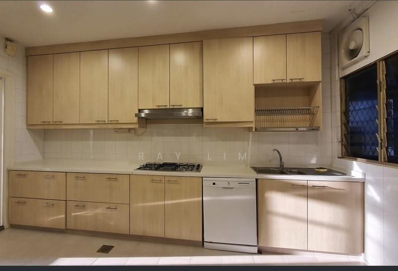 Leonie Condotel, 2 Leonie Hill Road, 4 Bedrooms, 2,769 sqft, Condominium For Rent, by Ray Lim, 500245241 - Kitchen - PropertyGuru.com.sg