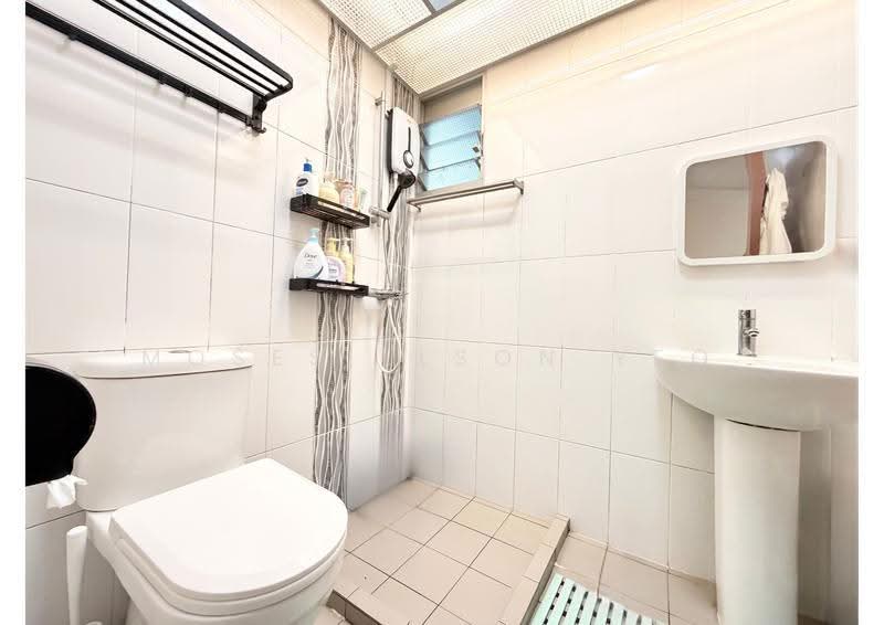 91A Telok Blangah Street 31, 91A Telok Blangah Street 31, Harbourfront / Telok Blangah, 2 Bedrooms, 732 sqft, HDB Flat For Sale, by Moses Elson Yeo, 500245246 - Bathroom - PropertyGuru.com.sg