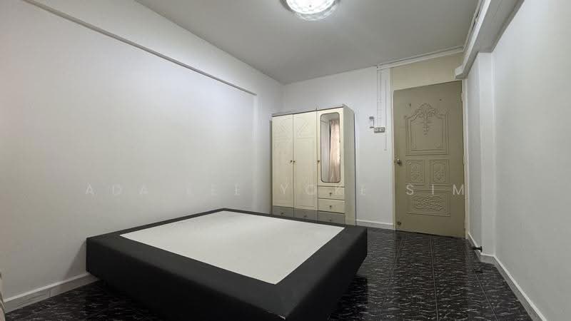 819 Tampines Street 81, 819 Tampines Street 81, 2 Bedrooms, 732 sqft, HDB Flat For Sale, by Ada Lee Yoke Sim, 500245252 - Bedroom - PropertyGuru.com.sg