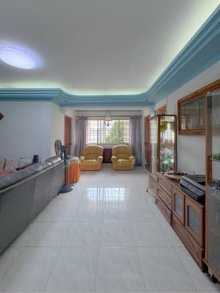 19 Queen's Close, 19 19, Alexandra / Commonwealth, 3 Bedrooms, 1,173 sqft, HDB Flat For Sale, by Ainon Talib, 500245261 - PropertyGuru.com.sg
