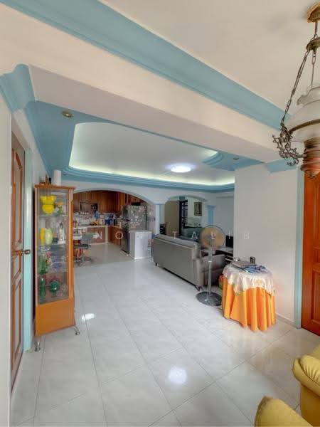 19 Queen's Close, 19 19, Alexandra / Commonwealth, 3 Bedrooms, 1,173 sqft, HDB Flat For Sale, by Ainon Talib, 500245261 - PropertyGuru.com.sg