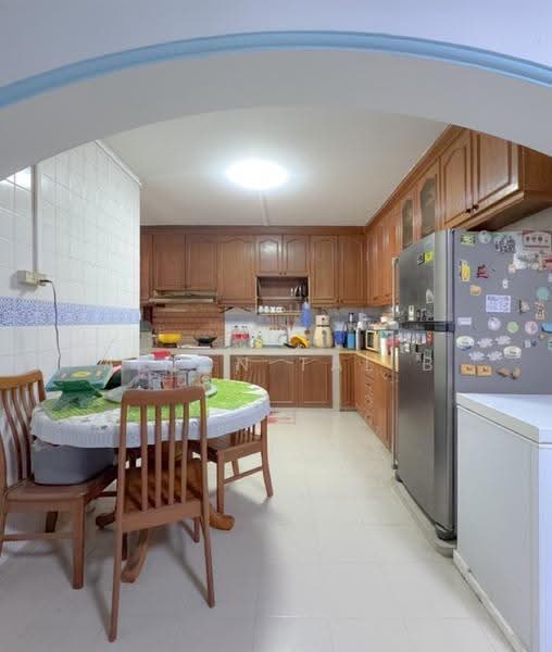 19 Queen's Close, 19 19, Alexandra / Commonwealth, 3 Bedrooms, 1,173 sqft, HDB Flat For Sale, by Ainon Talib, 500245261 - PropertyGuru.com.sg