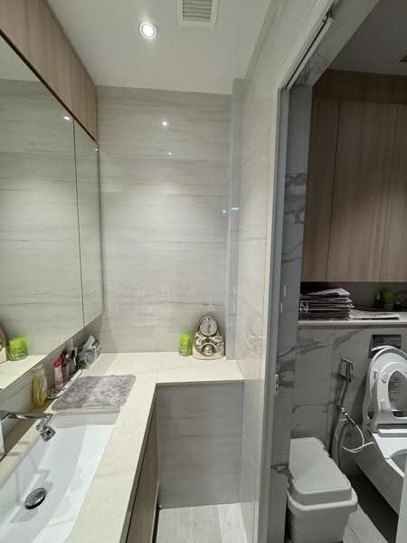 Landed Semi-detached House, , 5 Bedrooms, 6,092 sqft, Semi-Detached House For Sale, by Chua Rui Song Alvin, 500245282 - Bathroom - PropertyGuru.com.sg