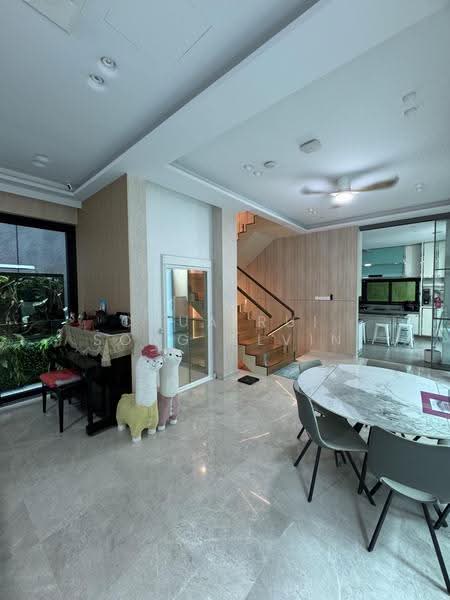 Landed Semi-detached House, , 5 Bedrooms, 6,092 sqft, Semi-Detached House For Sale, by Chua Rui Song Alvin, 500245282 - Living Room - PropertyGuru.com.sg