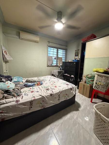 772 Woodlands Drive 60, 772 Woodlands Drive 60, 3 Bedrooms, 1,200 sqft, HDB Flat For Sale, by Selva Kumar, 500245288 - Bedroom - PropertyGuru.com.sg