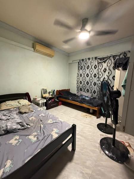 772 Woodlands Drive 60, 772 Woodlands Drive 60, 3 Bedrooms, 1,200 sqft, HDB Flat For Sale, by Selva Kumar, 500245288 - Bedroom - PropertyGuru.com.sg
