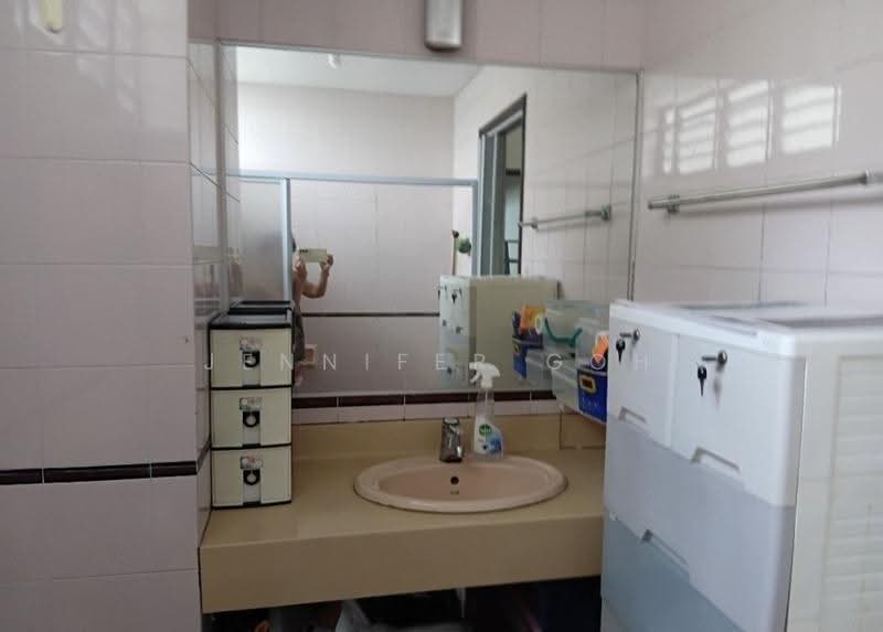 Avon Park, 1 Youngberg Terrace, Room Rental, 180 sqft, Condominium For Rent, by Jennifer Goh, 500245295 - Bathroom - PropertyGuru.com.sg