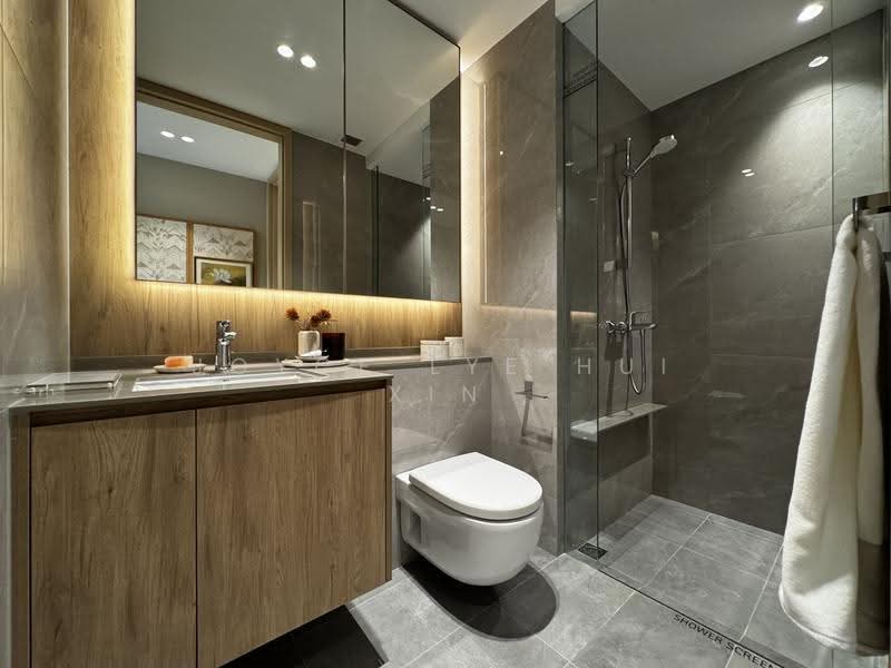 Pinetree Hill, 30 Pine Grove, 2 Bedrooms, 700 sqft, Condominium For Sale, by Joyce Lye Hui Xin, 500245301 - Bathroom - PropertyGuru.com.sg