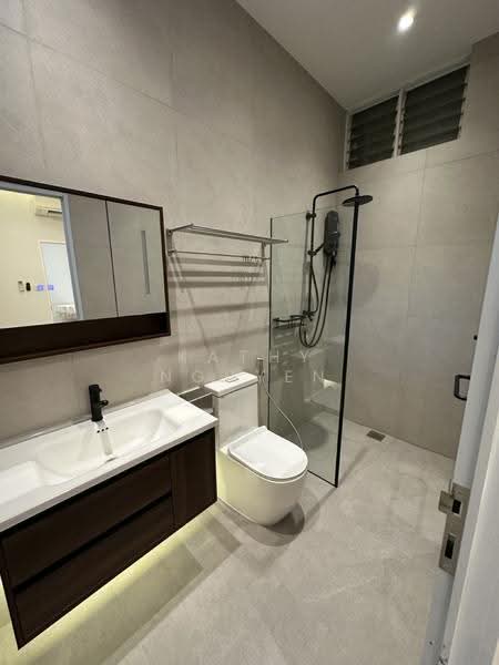 1-Bedroom Apartment In East Coast Road, East Coast Road, 1 Bedroom, 500 sqft, Apartment For Rent, by Kathy Nguyen, 500245305 - Bathroom - PropertyGuru.com.sg