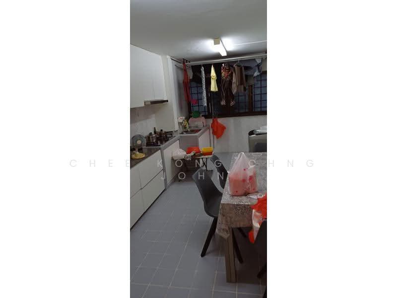 53 Kent Road, 53 Kent Road, Farrer Park / Serangoon Rd, Room Rental, 150 sqft, HDB Flat For Rent, by Chee Kong Chng John, 500245309 - Kitchen - PropertyGuru.com.sg