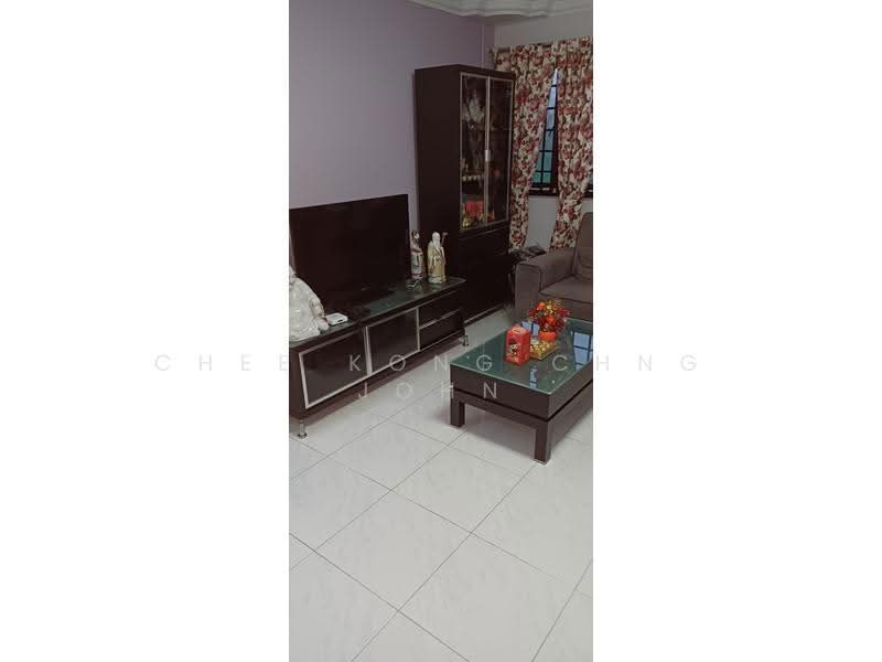 53 Kent Road, 53 Kent Road, Farrer Park / Serangoon Rd, Room Rental, 150 sqft, HDB Flat For Rent, by Chee Kong Chng John, 500245309 - Living Room - PropertyGuru.com.sg
