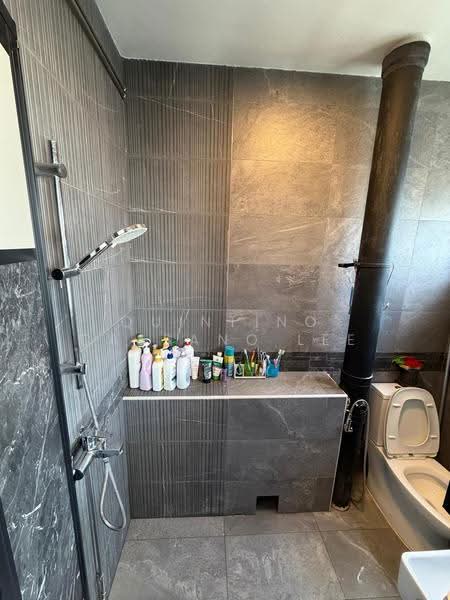 436 Tampines Street 43, 436 Tampines Street 43, 3 Bedrooms, 1,130 sqft, HDB Flat For Sale, by Quintino Cassano Lee, 500245319 - Bathroom - PropertyGuru.com.sg