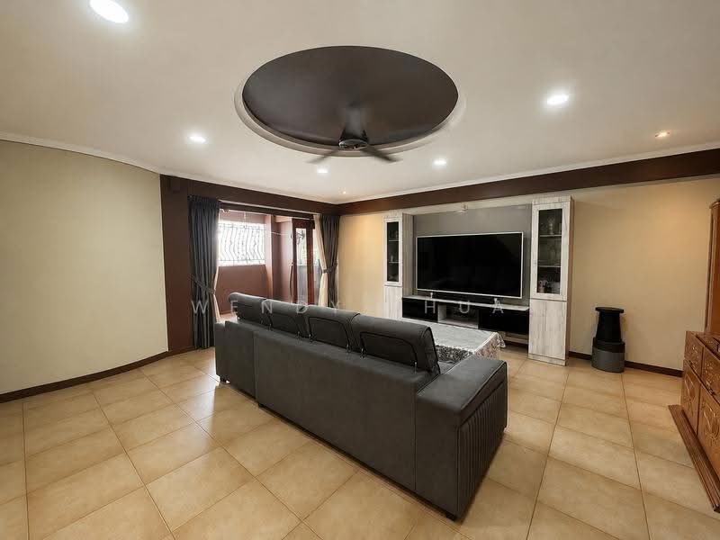 250B Compassvale Street, 250B Compassvale Street, Hougang / Punggol / Sengkang, 3 Bedrooms, 1,399 sqft, HDB Flat For Sale, by Wendy Chua, 500245320 - Living Room - PropertyGuru.com.sg