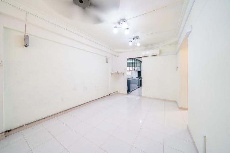 261 Serangoon Central Drive, 261 Serangoon Central Drive, Hougang / Punggol / Sengkang, 2 Bedrooms, 689 sqft, HDB Flat For Sale, by Andy Neo, 500245323 - Living Room - PropertyGuru.com.sg