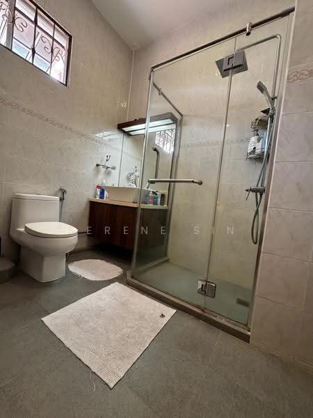 Tai Keng Gardens, Tai Keng Gardens, Hougang / Punggol / Sengkang, 5 Bedrooms, 2,810 sqft, Terraced House For Sale, by Serene Sin, 500245324 - Bathroom - PropertyGuru.com.sg
