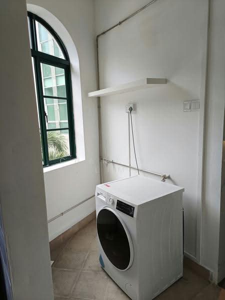 Tiong Bahru Apartment, Eng Hoon Street, 2 Bedrooms, 650 sqft, Apartment For Rent, by Charissa Lim, 500245333 - Interior - PropertyGuru.com.sg