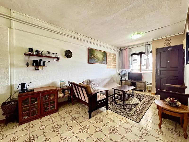 554 Bedok North Street 3, 554 Bedok North Street 3, 2 Bedrooms, 732 sqft, HDB Flat For Sale, by Farah Zack, 500245341 - Living Room - PropertyGuru.com.sg