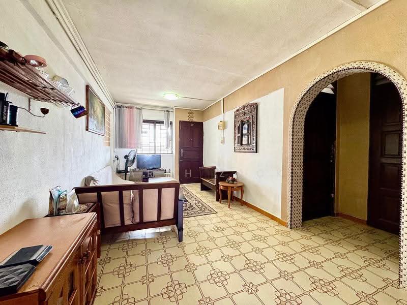 554 Bedok North Street 3, 554 Bedok North Street 3, 2 Bedrooms, 732 sqft, HDB Flat For Sale, by Farah Zack, 500245341 - Living Room - PropertyGuru.com.sg