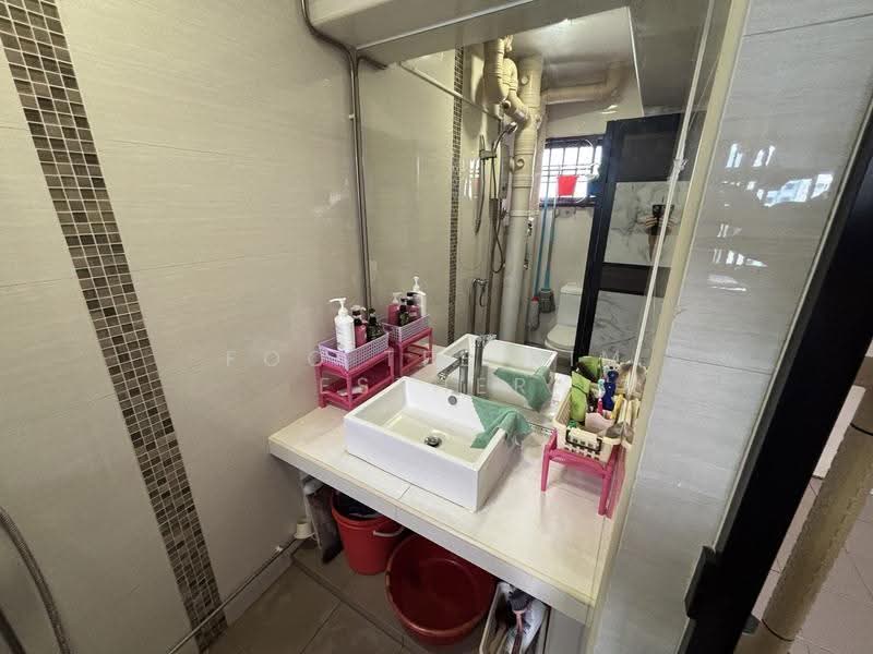 273C Jurong West Avenue 3, 273C Jurong West Avenue 3, Room Rental, 150 sqft, HDB Flat For Rent, by Foo Tee Kim Esther, 500245370 - Bathroom - PropertyGuru.com.sg