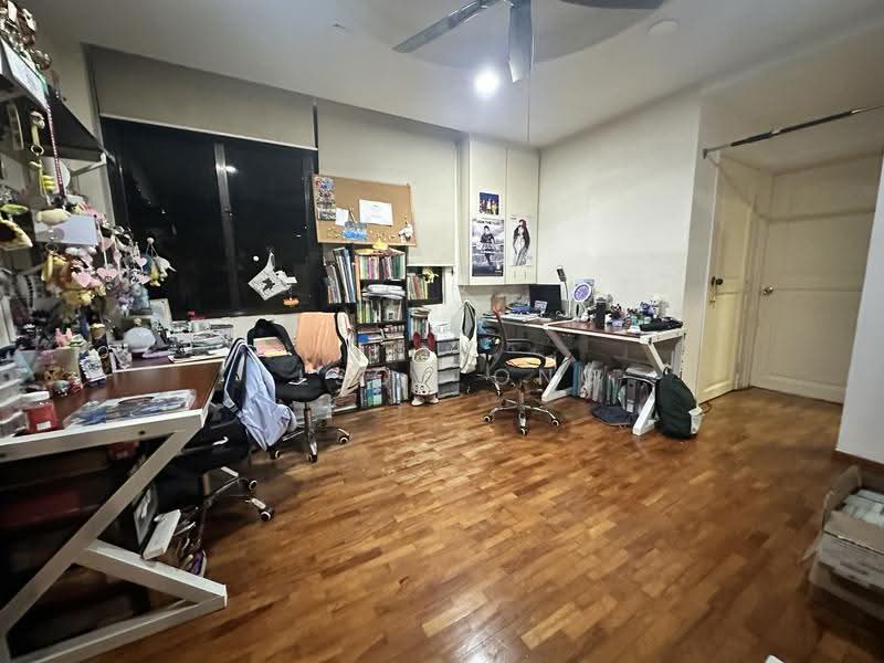 Freehold Landed | Mins Walk to Canberra MRT & Canberra Plaza | District 27 | Sembawang Villas, Sembawang Place, Sembawang / Yishun, 5 Bedrooms, 4,500 sqft, Semi-Detached House For Sale, by Alson Ong, 500245373 - Study - PropertyGuru.com.sg