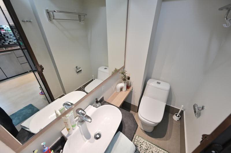 715 Bedok Reservoir Road, 715 Bedok Reservoir Road, Bedok / Upper East Coast, 3 Bedrooms, 1,302 sqft, HDB Flat For Sale, by Sufy B., 500245379 - Common Bathroom - PropertyGuru.com.sg