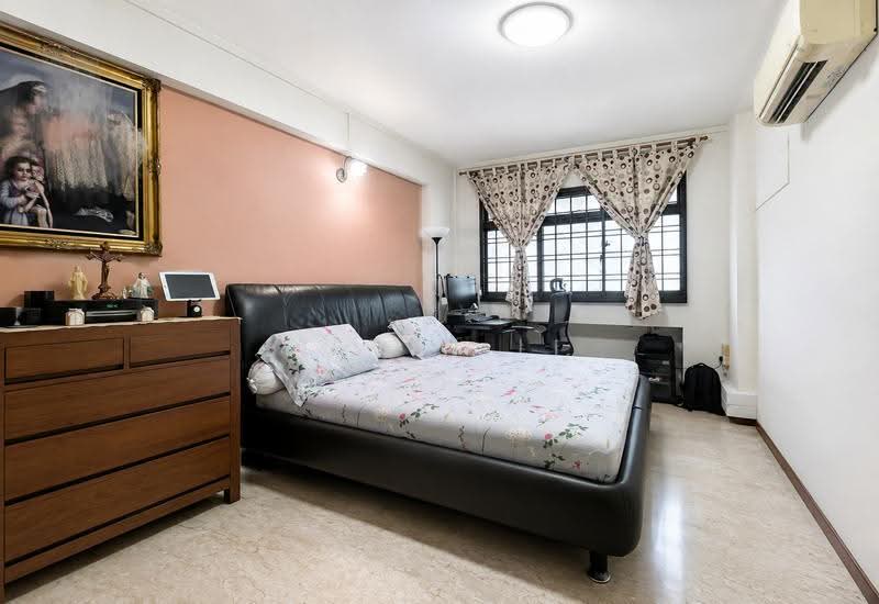 345 Kang Ching Road, 345 Kang Ching Road, 3 Bedrooms, 1,098 sqft, HDB Flat For Sale, by Kevin Li, 500245384 - Master Bedroom - PropertyGuru.com.sg