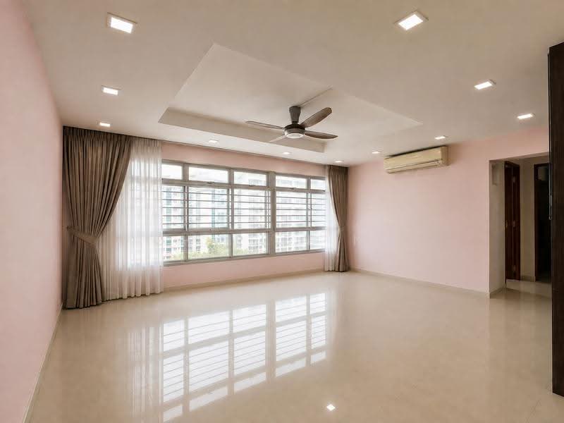 50 Strathmore Avenue, 50 Strathmore Avenue, Alexandra / Commonwealth, 3 Bedrooms, 1,184 sqft, HDB Flat For Sale, by Charlee Ng, 500245395 - Living Room - PropertyGuru.com.sg