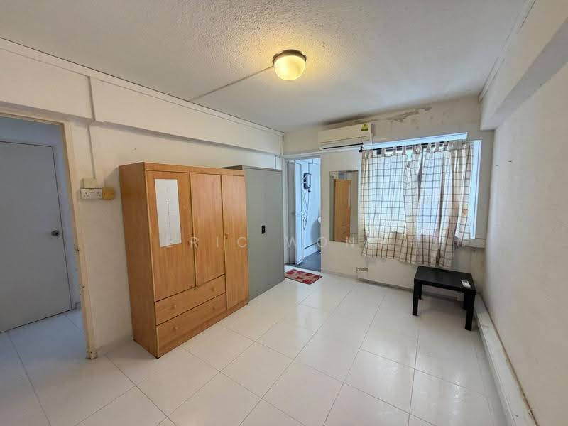118 Serangoon North Avenue 1, 118 Serangoon North Avenue 1, Hougang / Punggol / Sengkang, 3 Bedrooms, 980 sqft, HDB Flat For Rent, by Eric Wong, 500245396 - Bedroom - PropertyGuru.com.sg