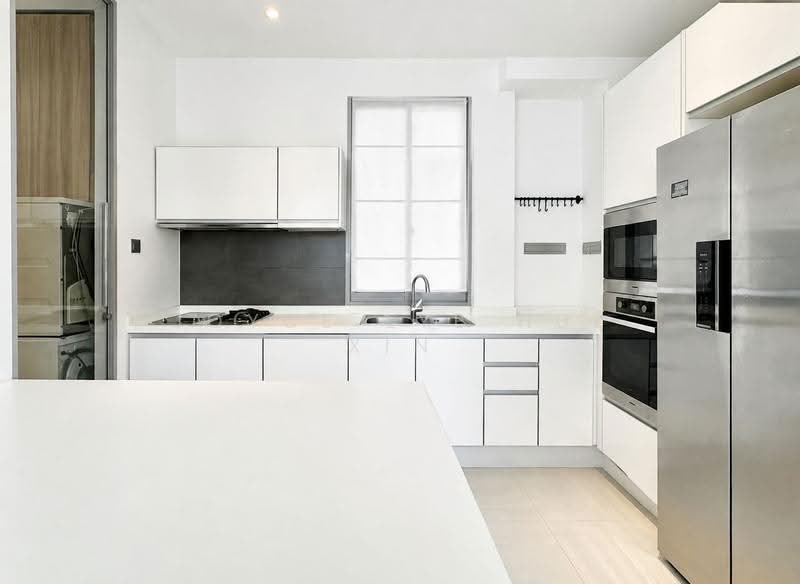 The Oceanfront @ Sentosa Cove, 287 Ocean Drive, Harbourfront / Telok Blangah, 4 Bedrooms, 4,510 sqft, Condominium For Rent, by Joyce Lye Hui Xin, 500245398 - Kitchen - PropertyGuru.com.sg