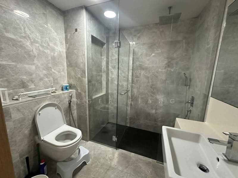 6 Derbyshire, 6 Derbyshire Road, 1 Bedroom, 527 sqft, Condominium For Rent, by Ginger Jiang, 500245404 - Bathroom - PropertyGuru.com.sg