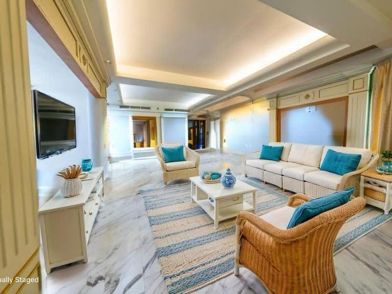 Unblocked Views • Low $PSF @ $1,8xxPsf ONLY!! • Wide Frontage GCB, Andrew Road | Lornie Road, 6 Bedrooms, 7,000 sqft, Good Class Bungalow For Sale, by Martin Goh 吴伟楠, 500245406 - Living Room - PropertyGuru.com.sg