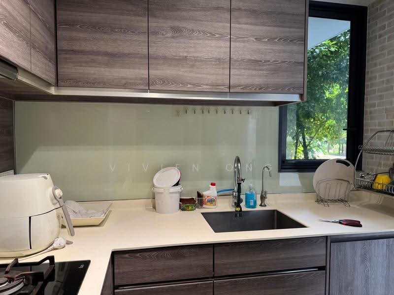 Coco Palms, 21 Pasir Ris Grove, Pasir Ris / Tampines, 3 Bedrooms, 1,249 sqft, Condominium For Sale, by Vivien Ong, 500245409 - Kitchen - PropertyGuru.com.sg