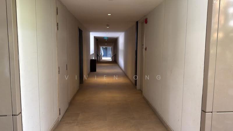 Coco Palms, 21 Pasir Ris Grove, Pasir Ris / Tampines, 3 Bedrooms, 1,249 sqft, Condominium For Sale, by Vivien Ong, 500245409 - Corridor - PropertyGuru.com.sg