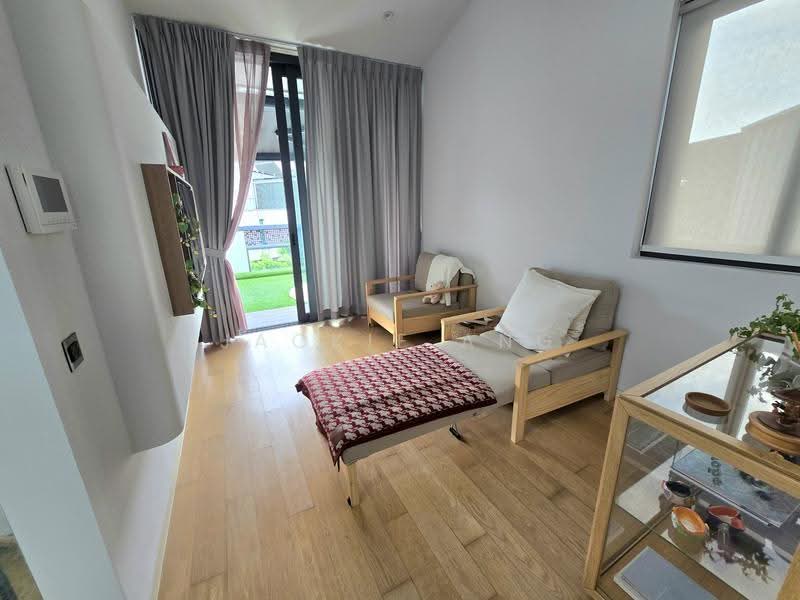 Victoria Park Villas, Victoria Park Grove, Tanglin / Holland / Bukit Timah, 5 Bedrooms, 4,185 sqft, Semi-Detached House For Sale, by Jackie Ang, 500245422 - Attic - PropertyGuru.com.sg
