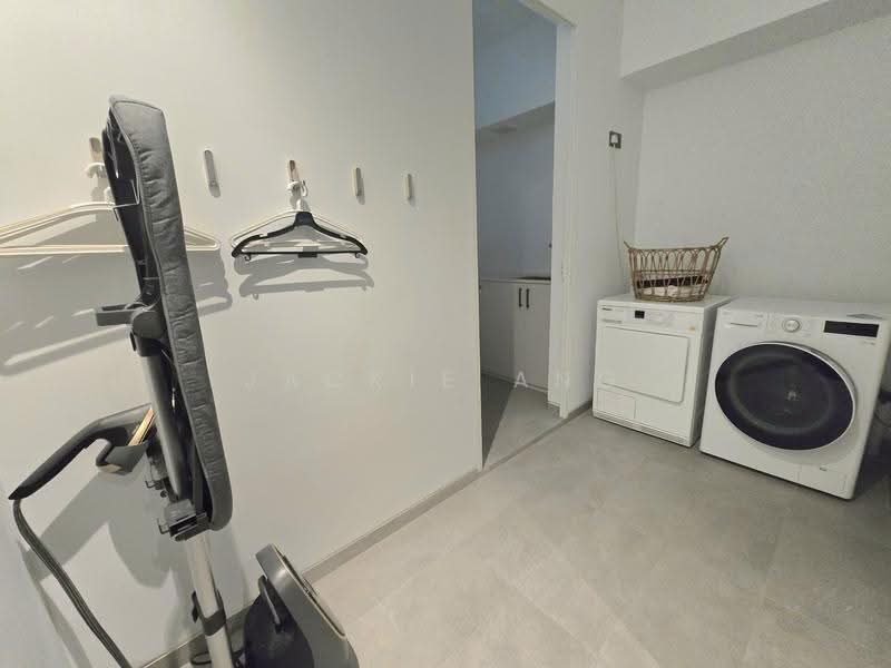 Victoria Park Villas, Victoria Park Grove, Tanglin / Holland / Bukit Timah, 5 Bedrooms, 4,185 sqft, Semi-Detached House For Sale, by Jackie Ang, 500245422 - Laundry room - PropertyGuru.com.sg